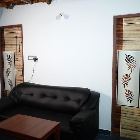 Serenity Bay Home Stay Пондичерри Экстерьер фото