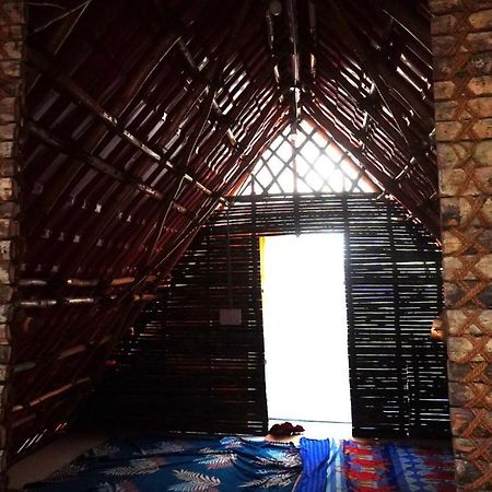 Serenity Bay Home Stay Пондичерри Экстерьер фото