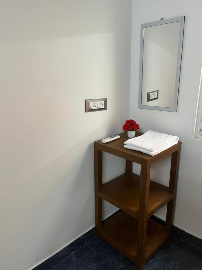 Serenity Bay Home Stay Пондичерри Экстерьер фото